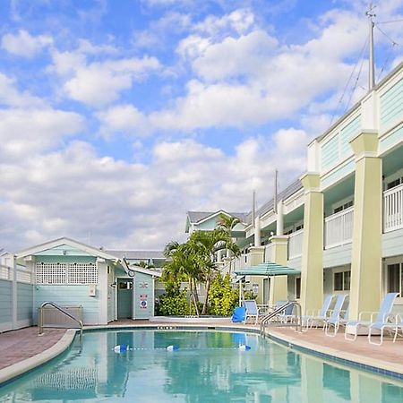 Resort Sixty-Six Holmes Beach Exteriör bild